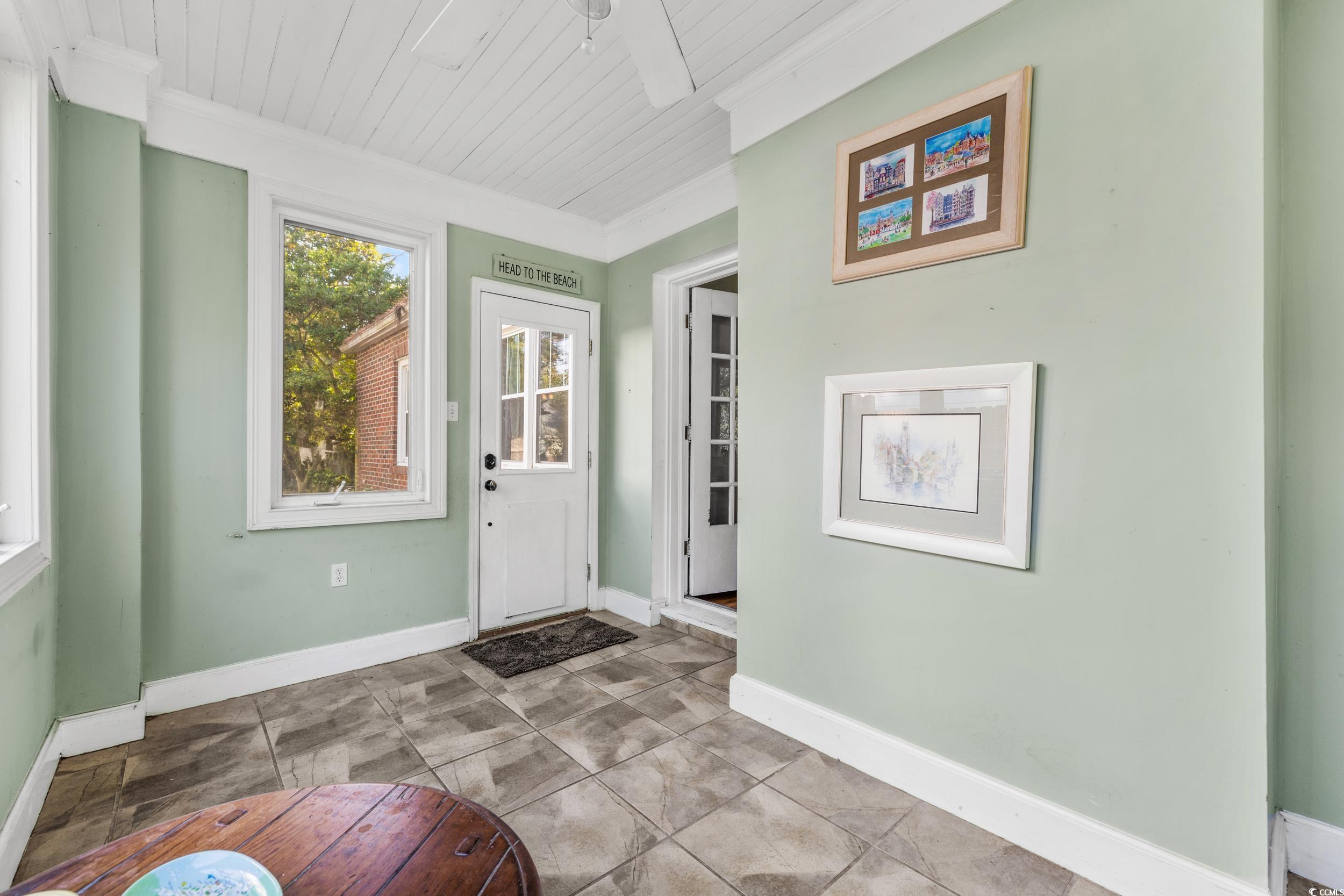 927 Palmetto St.
