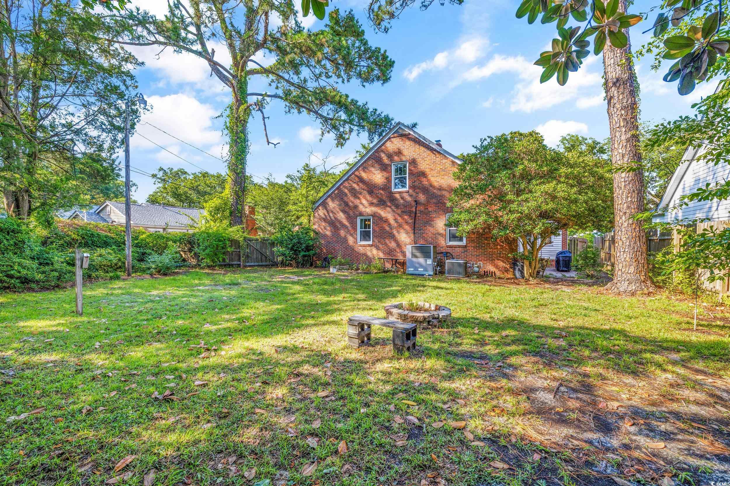 927 Palmetto St.