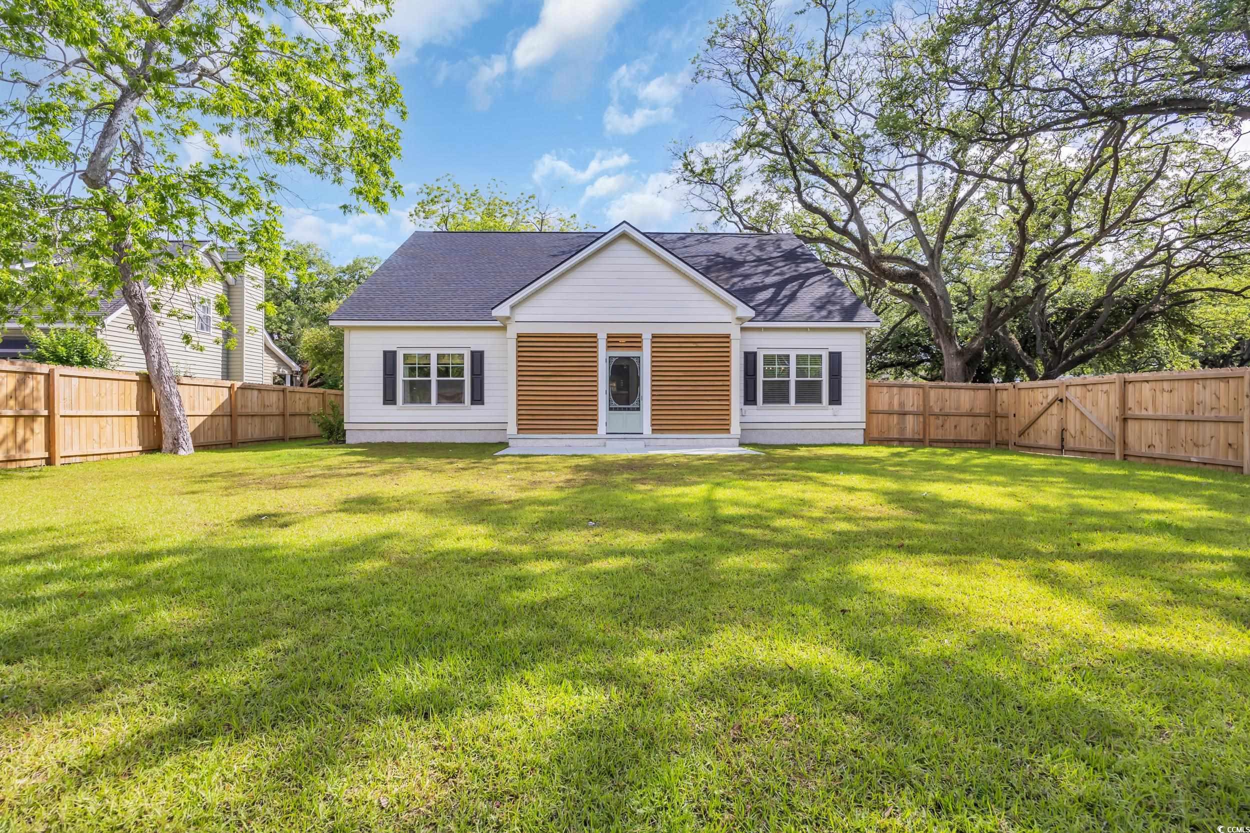 915 Palmetto St.