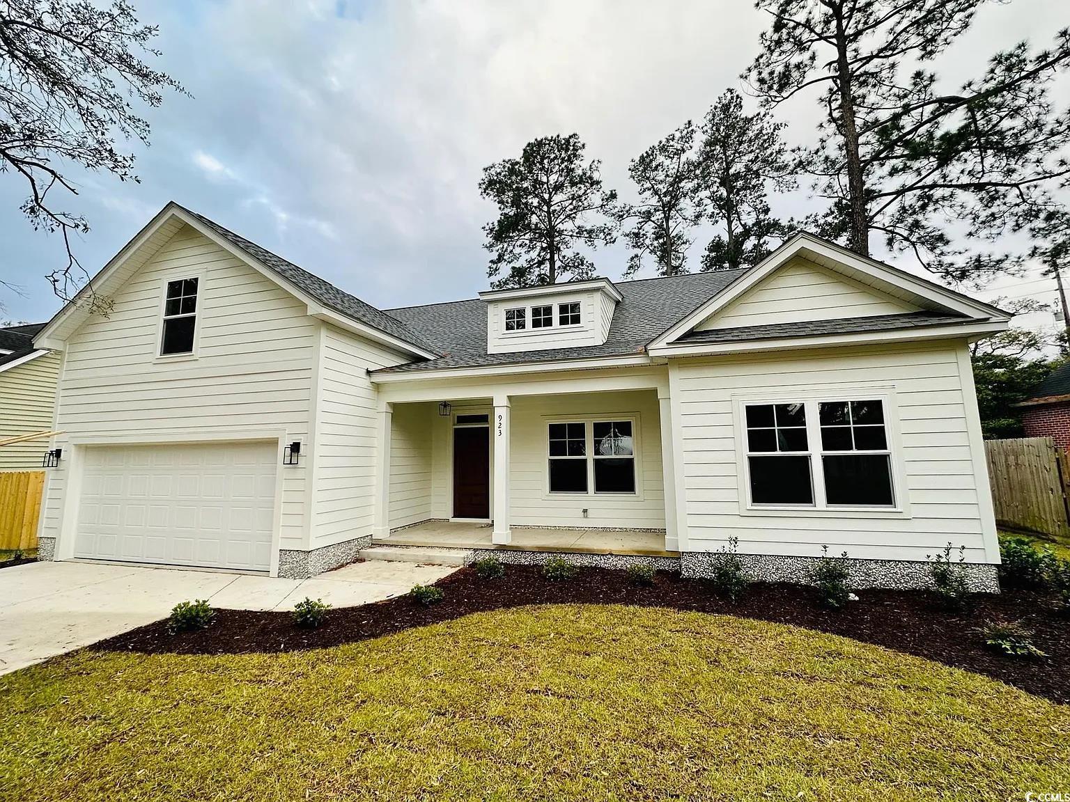 923 Palmetto St.