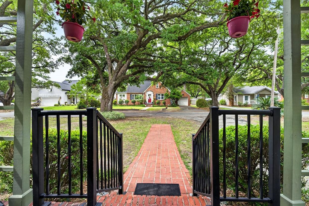 926 Palmetto St.