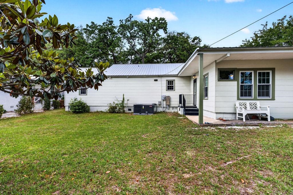 926 Palmetto St.