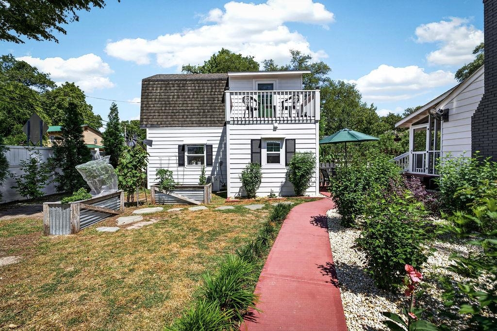 1137 Palmetto St.