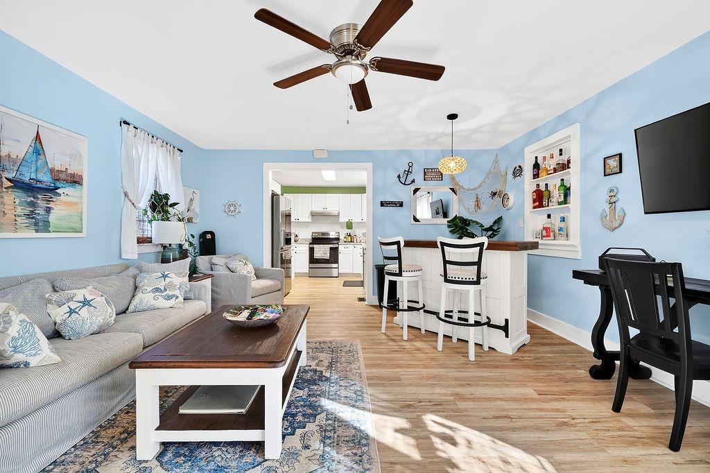 1137 Palmetto St.