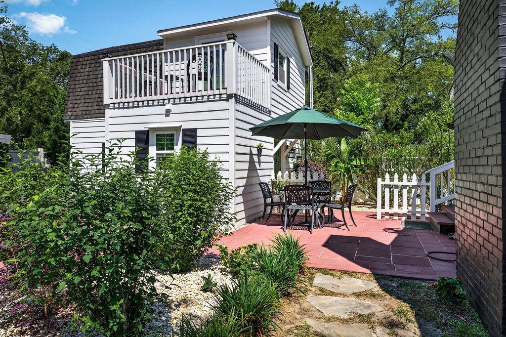 1137 Palmetto St.