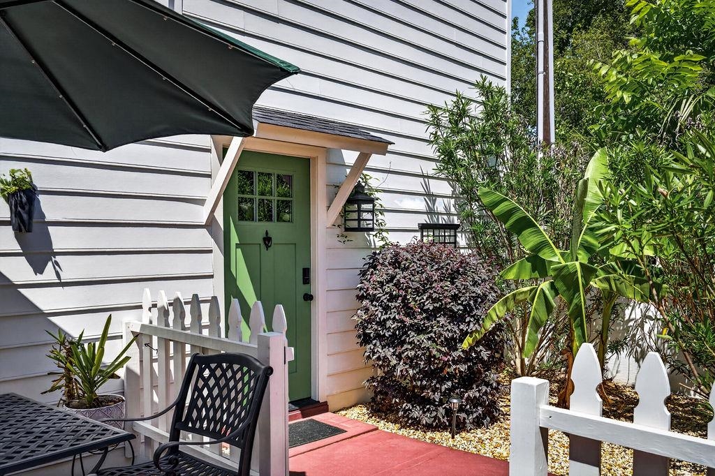 1137 Palmetto St.
