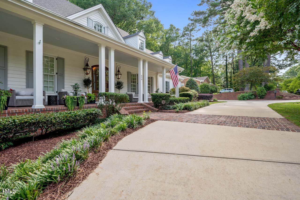 656 Aiken Parkway