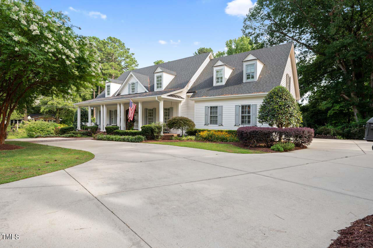 656 Aiken Parkway