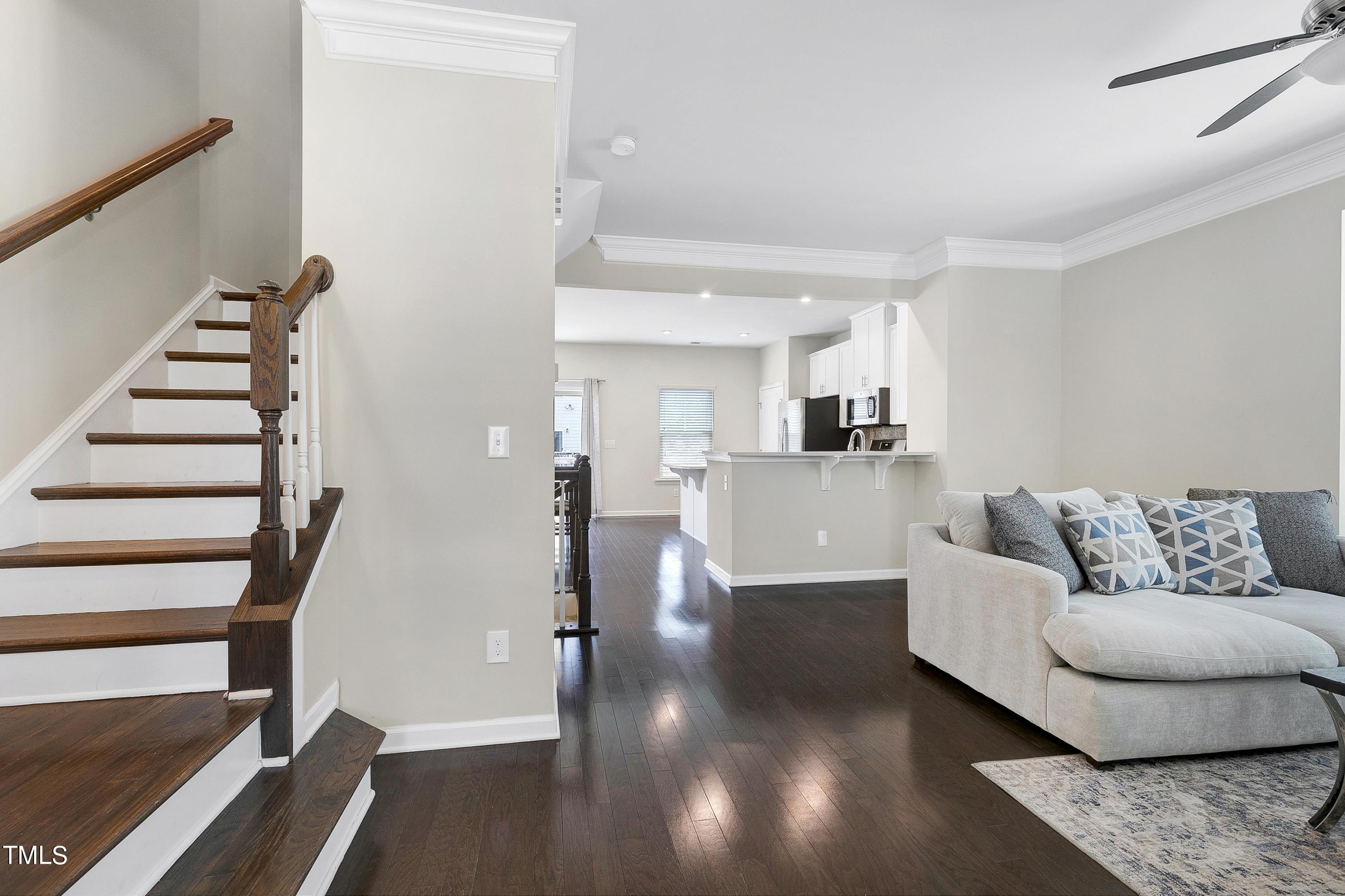 1027 Drayman Place