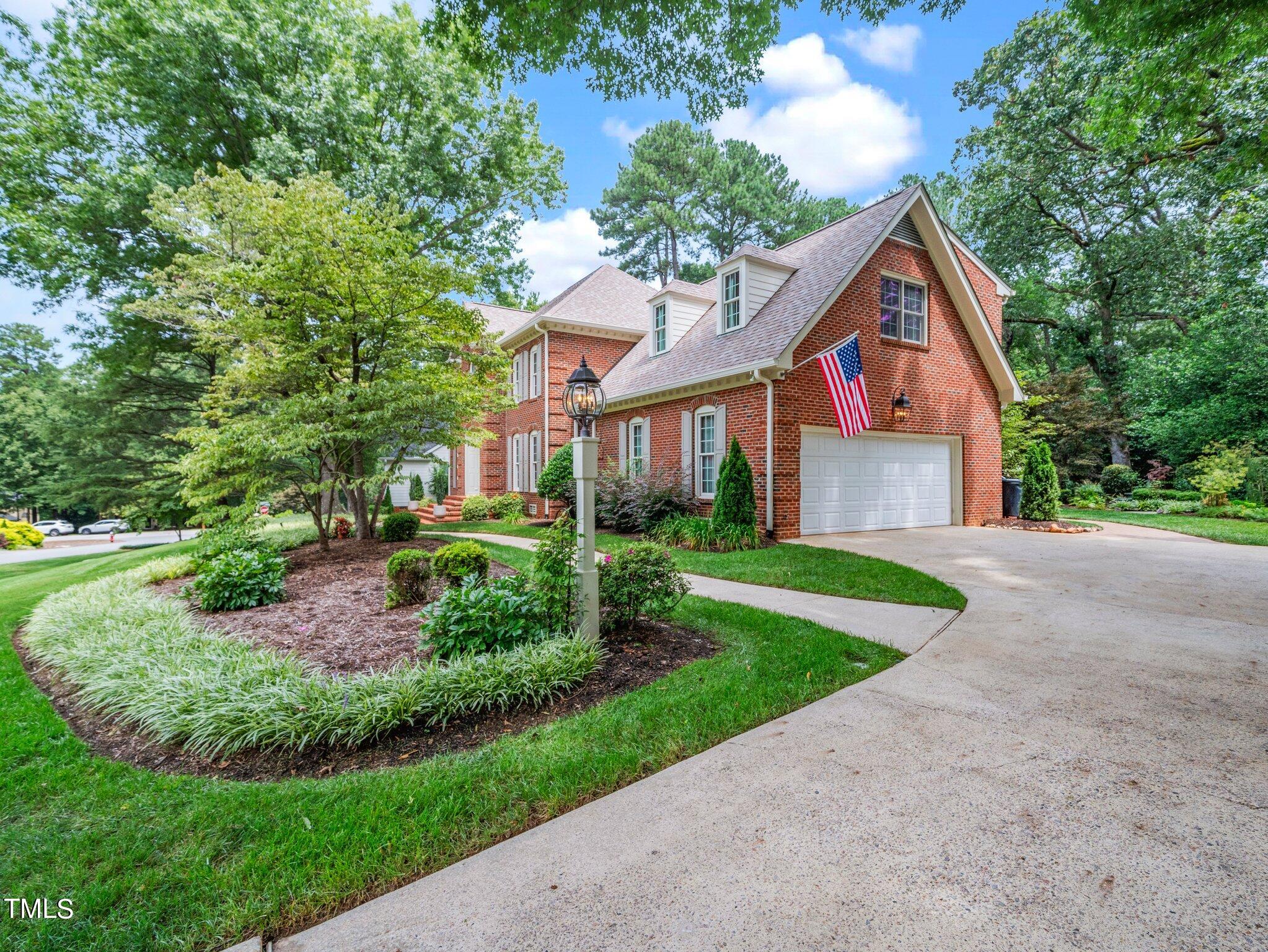 103 Meadowglades Lane