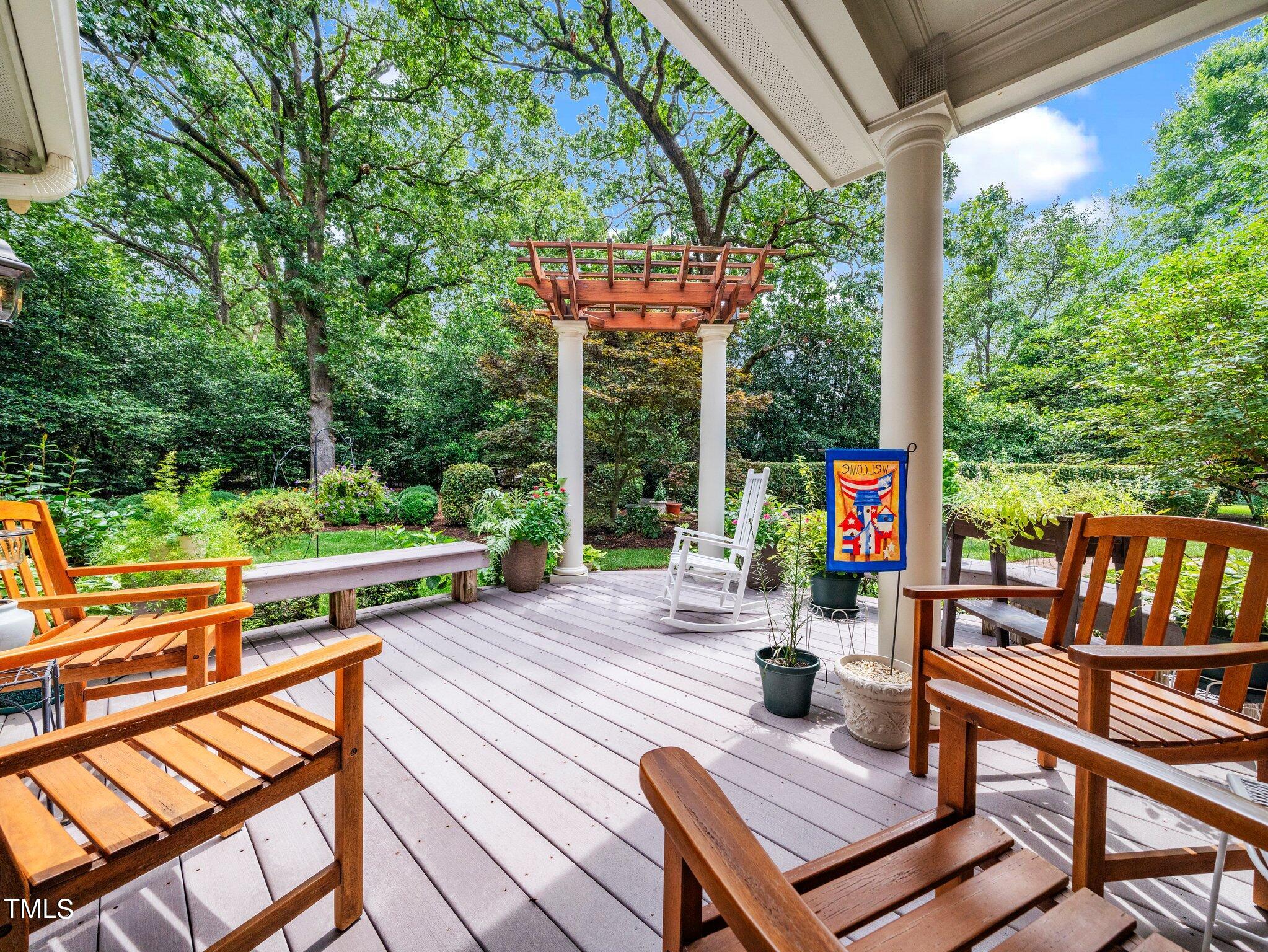 103 Meadowglades Lane