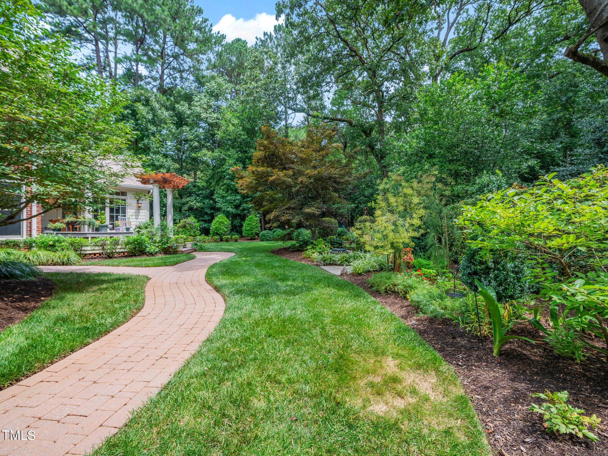 103 Meadowglades Lane
