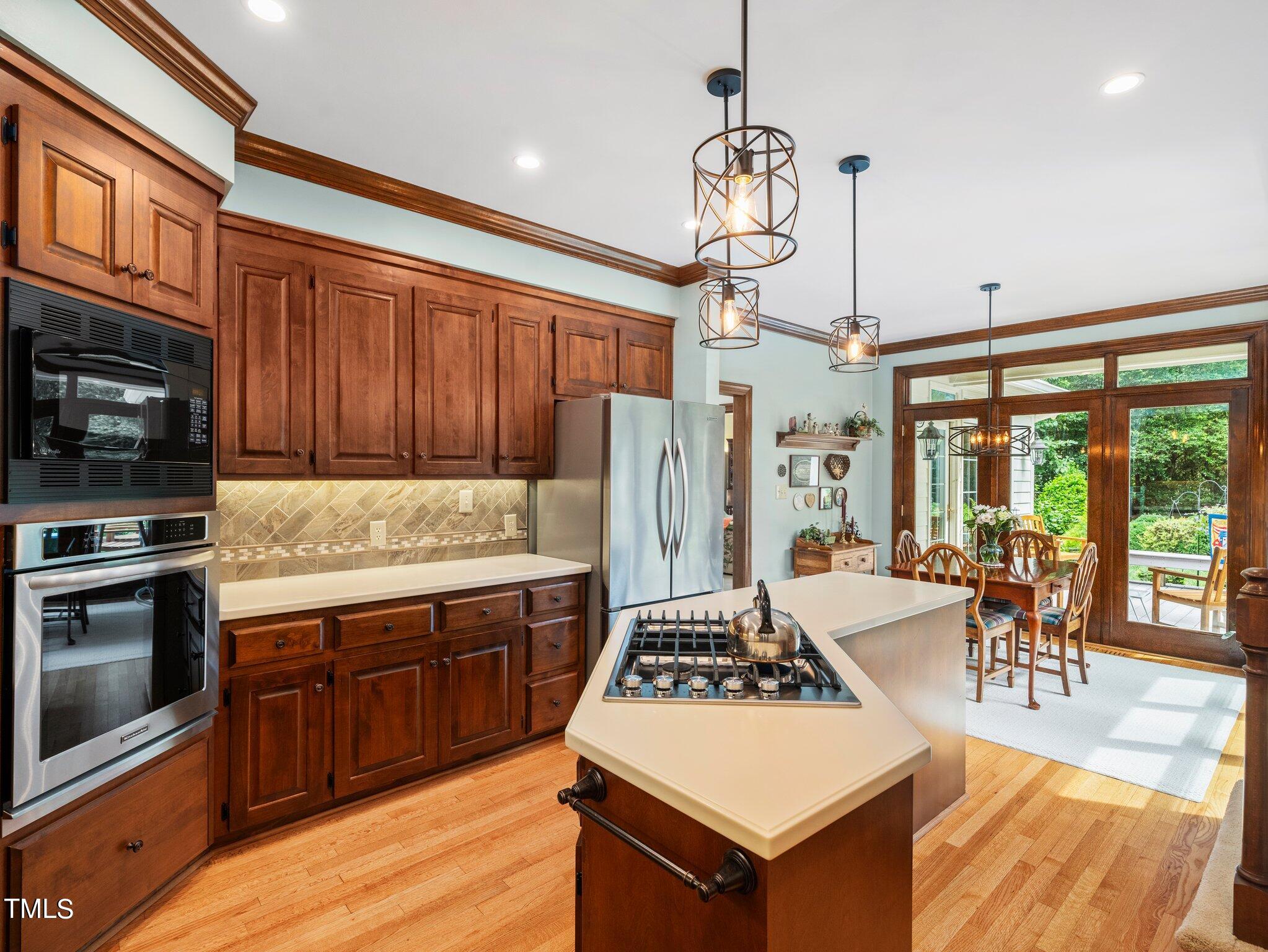 103 Meadowglades Lane