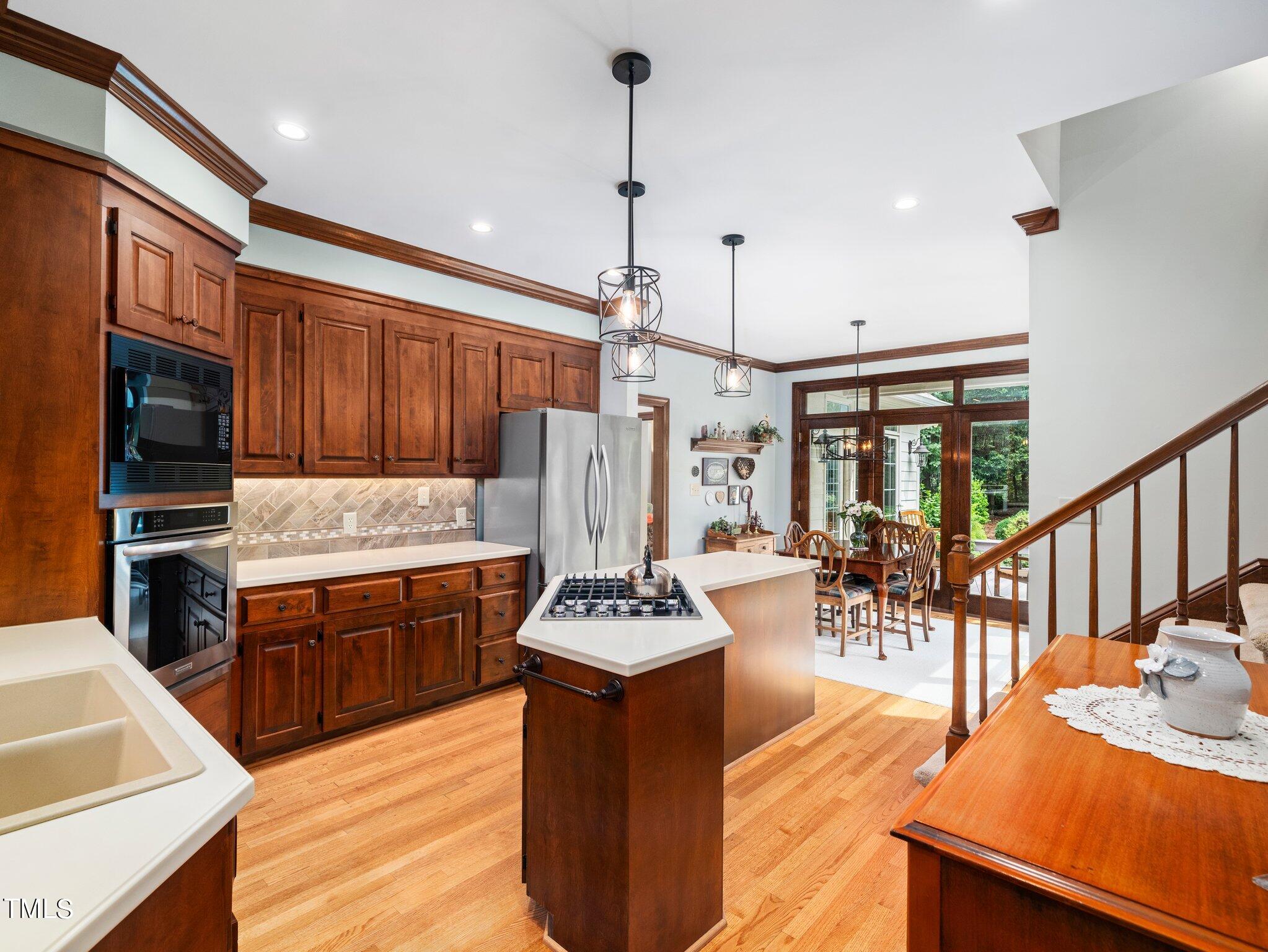 103 Meadowglades Lane