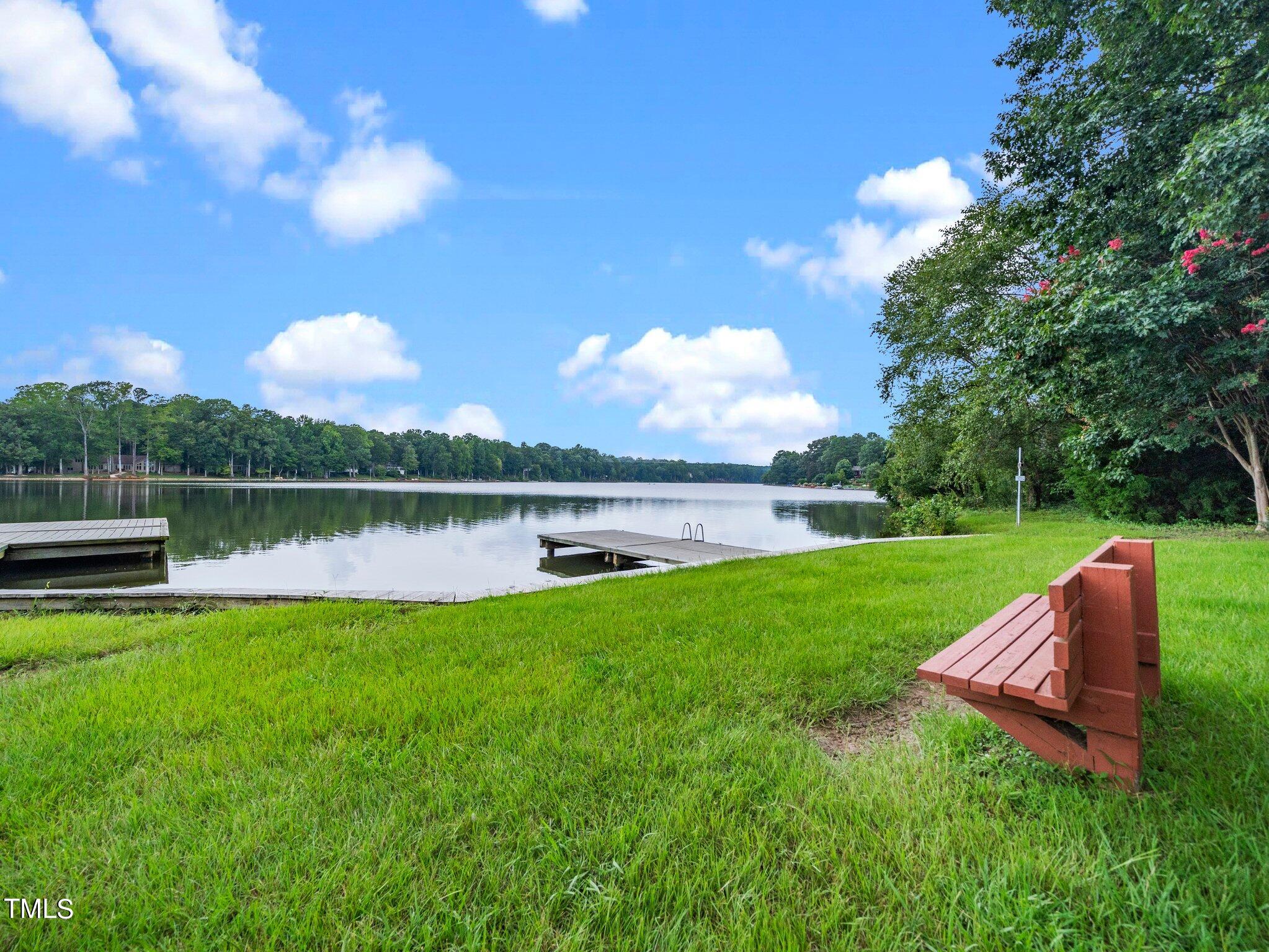 103 Meadowglades Lane