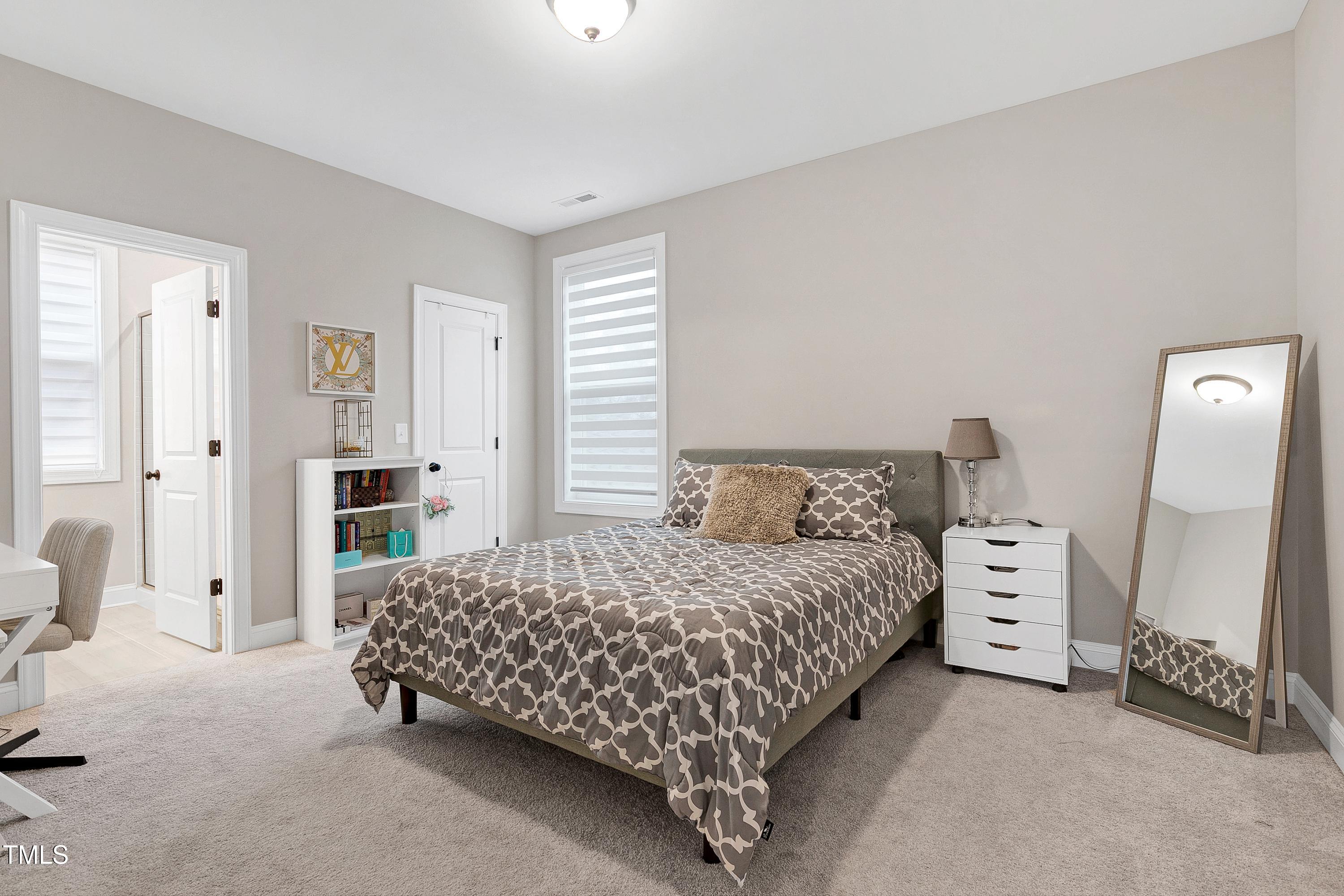213 W Weatherford Drive