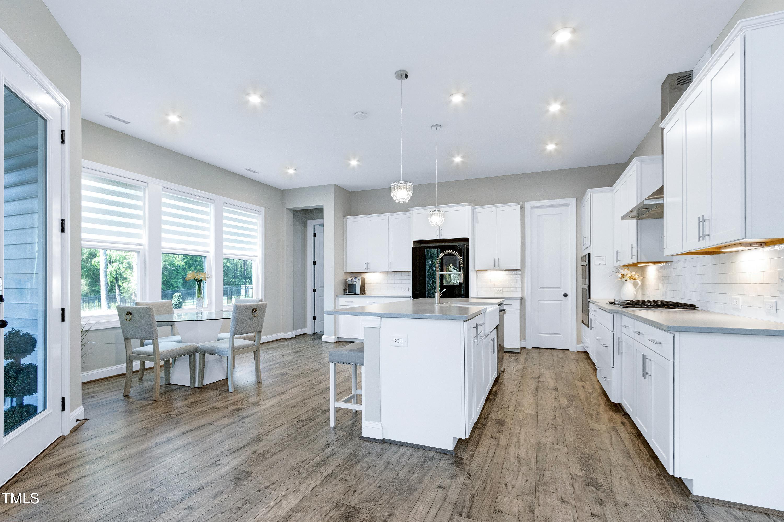 213 W Weatherford Drive