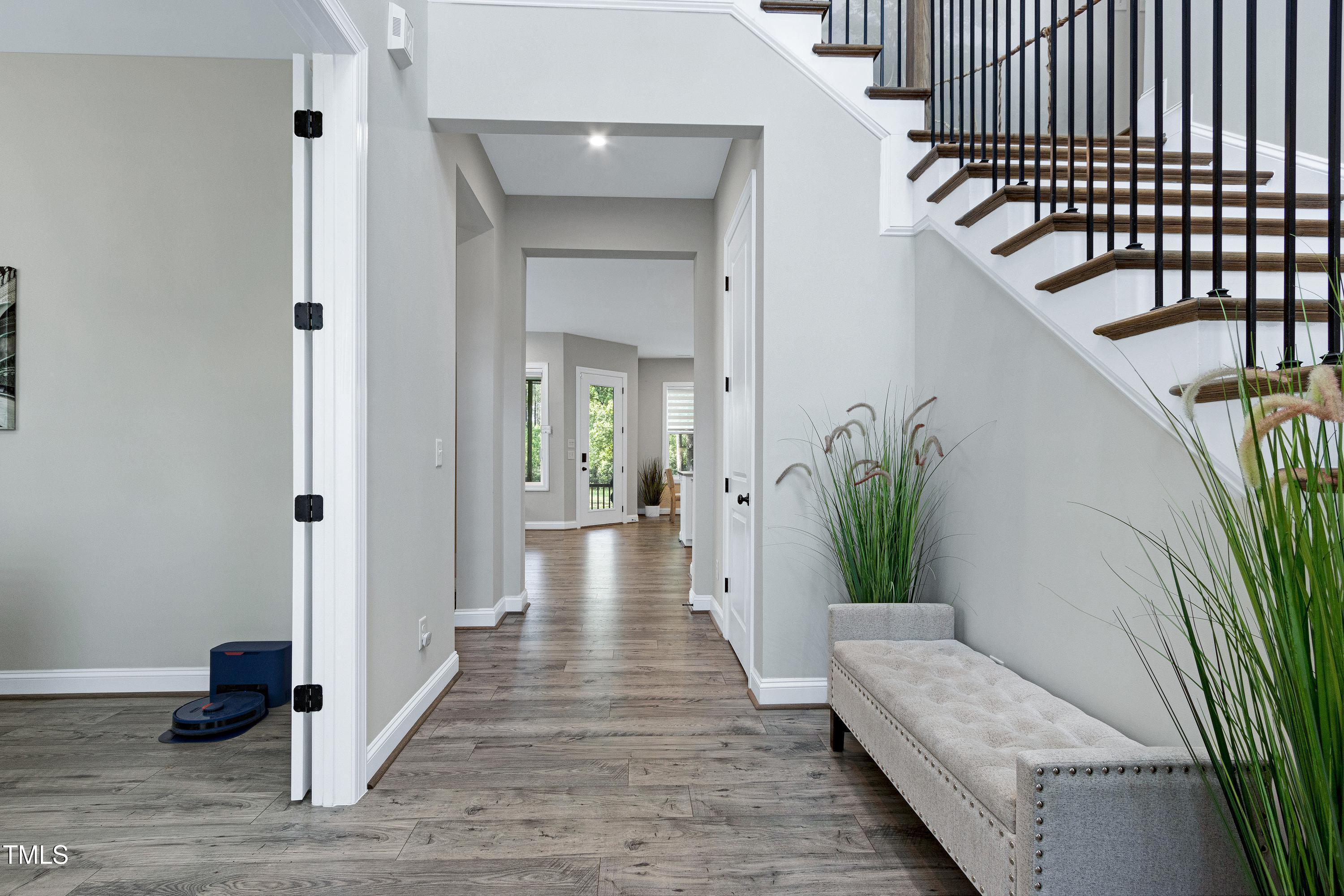 213 W Weatherford Drive