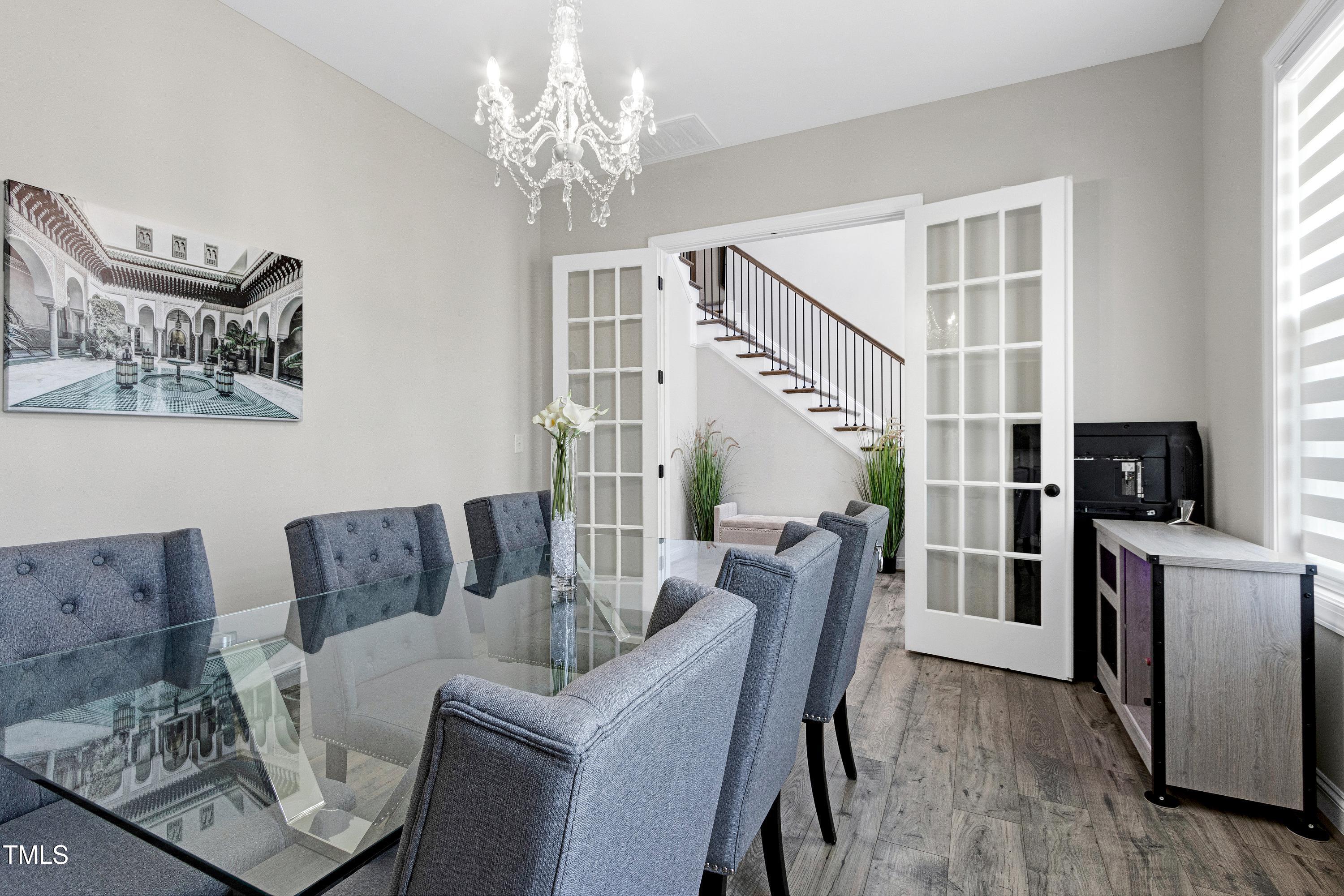 213 W Weatherford Drive