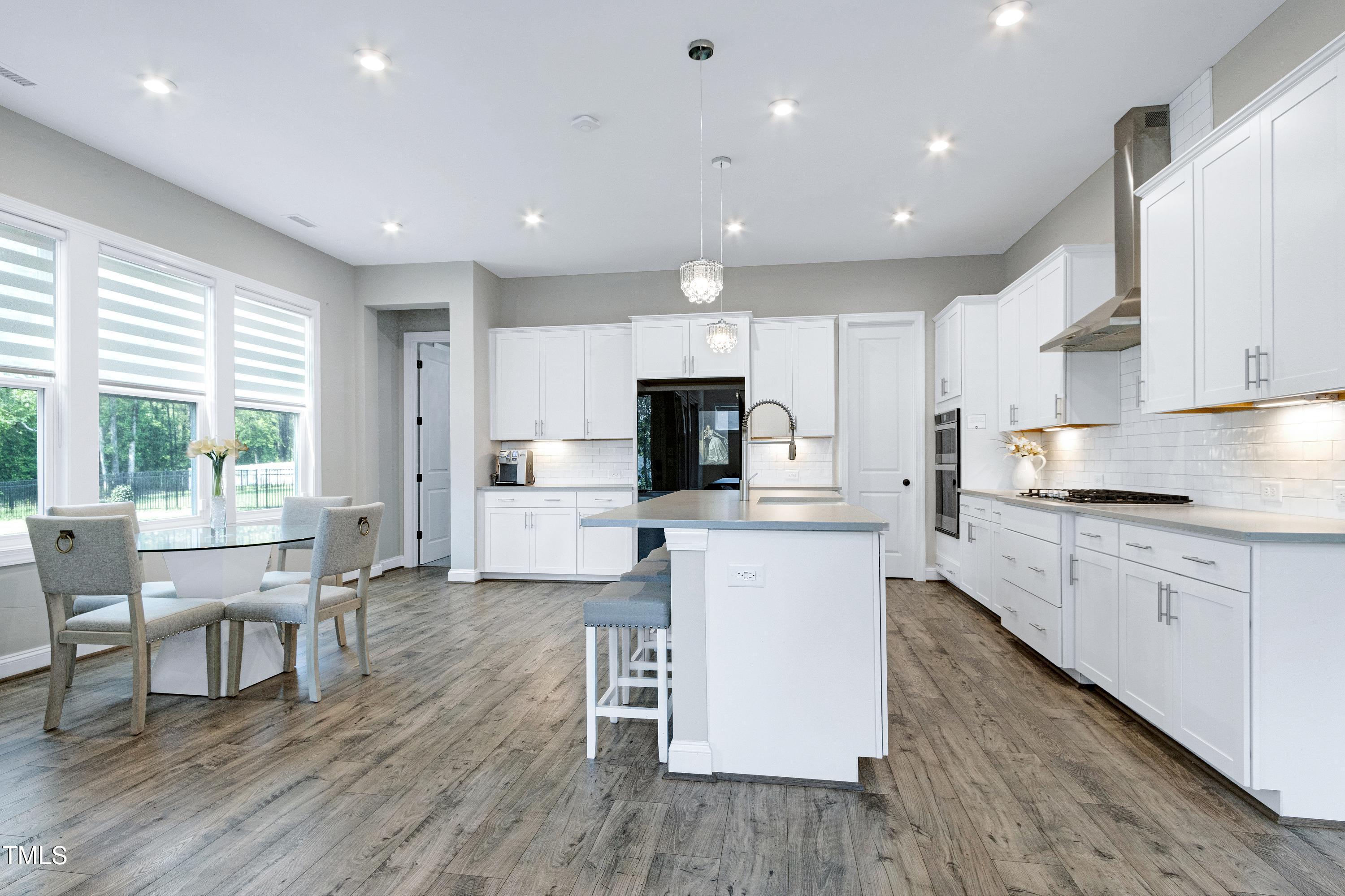 213 W Weatherford Drive