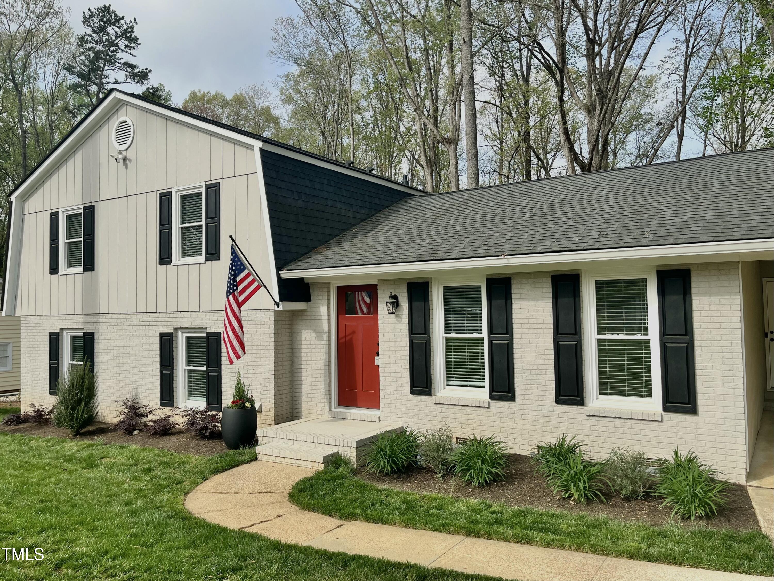 1100 Medlin Drive