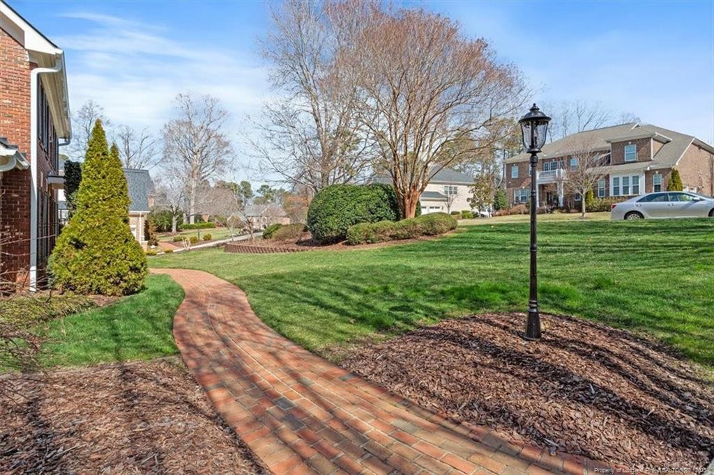 105 Royal Glen Drive