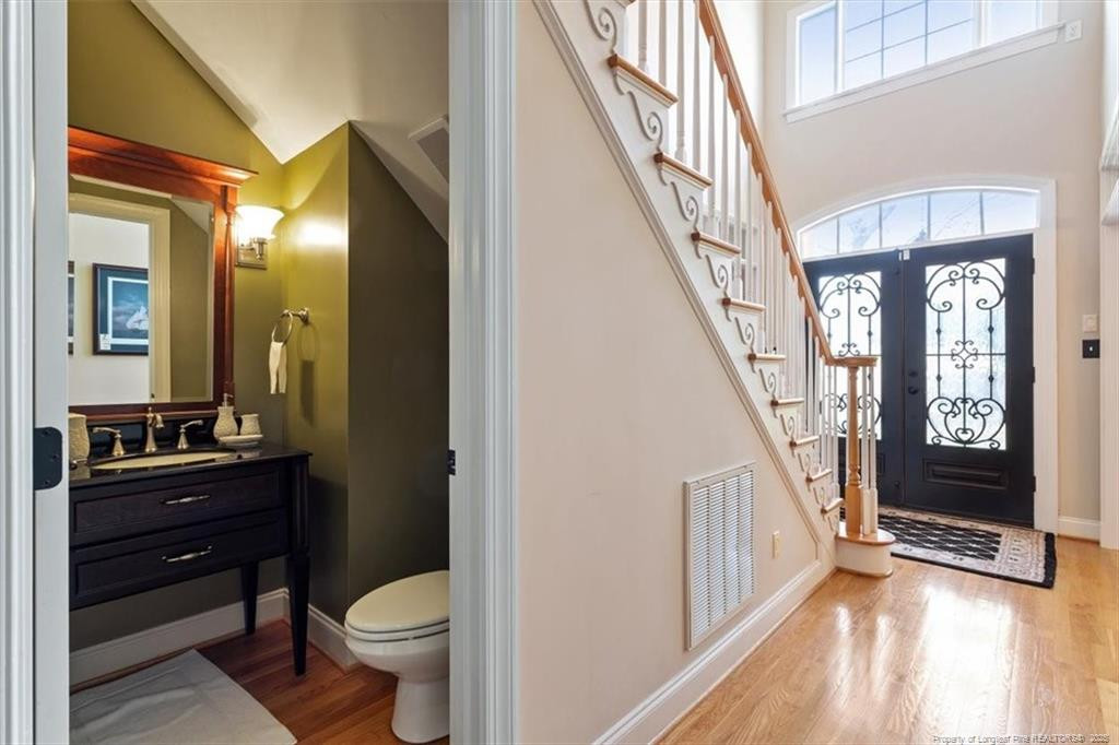 105 Royal Glen Drive