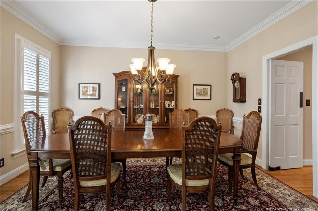 105 Royal Glen Drive