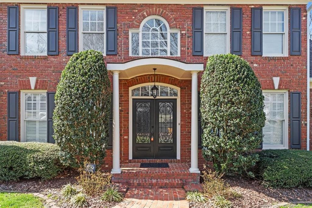105 Royal Glen Drive