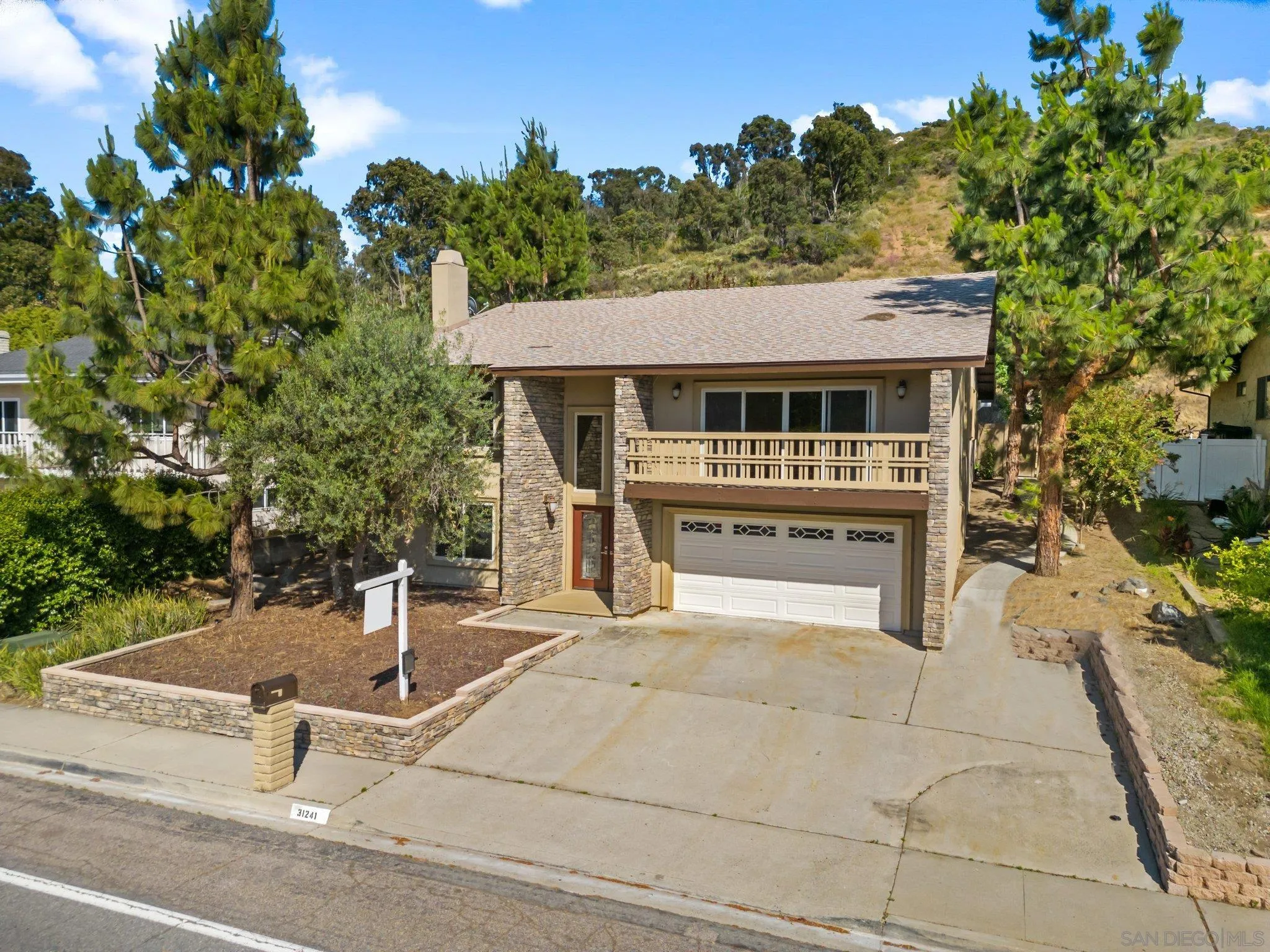 31241 Old River Rd