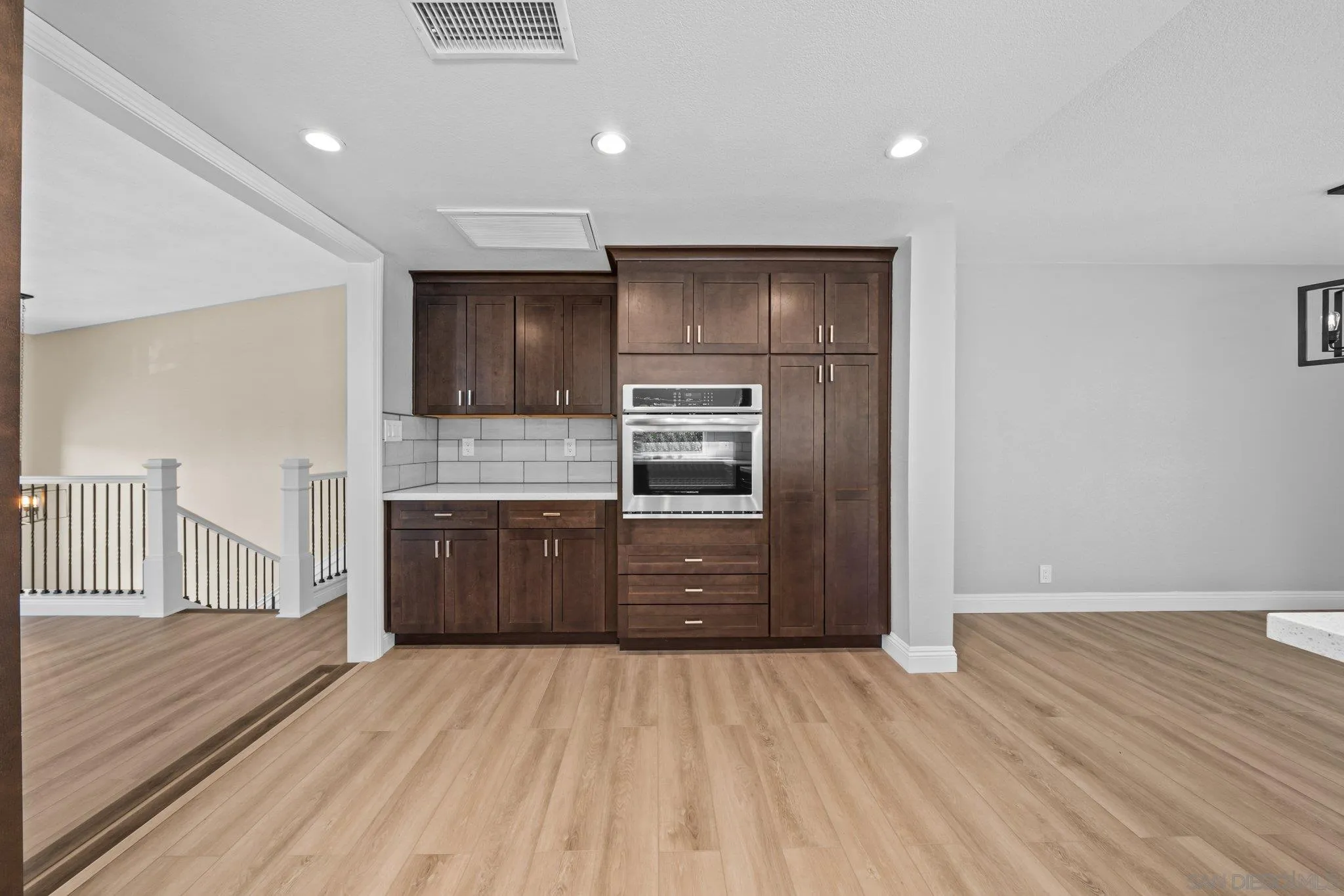 31241 Old River Rd