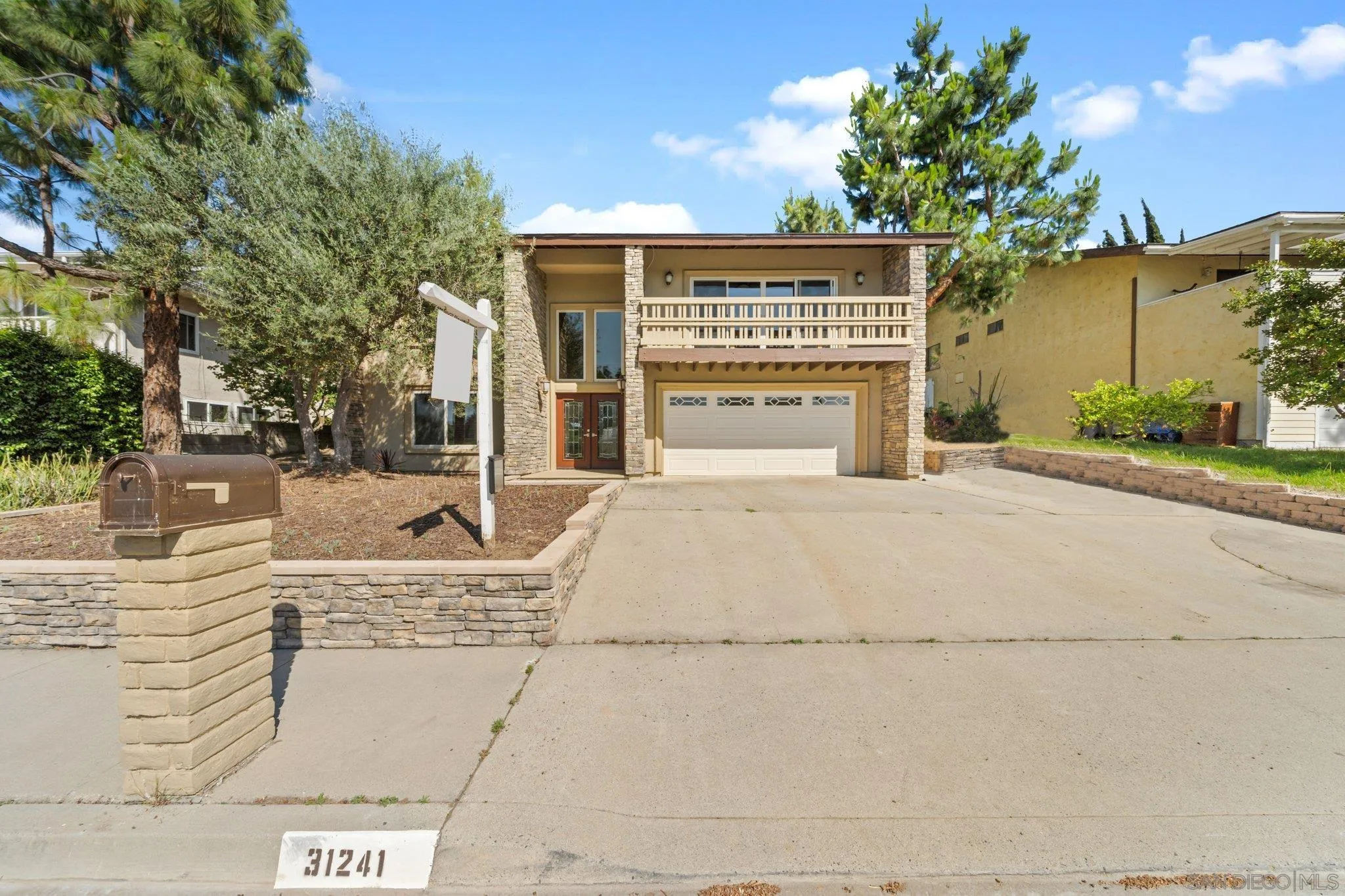31241 Old River Rd