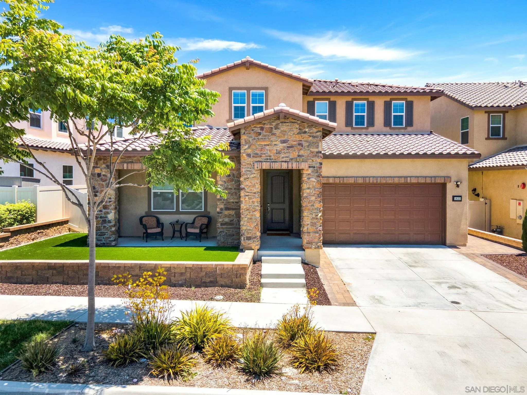 1833 Martinez Dr