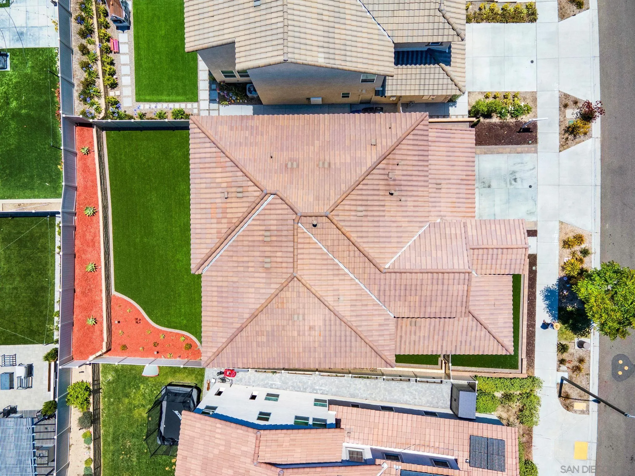 1833 Martinez Dr