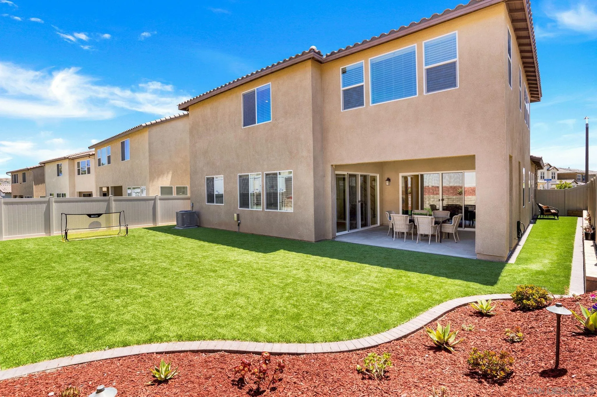 1833 Martinez Dr
