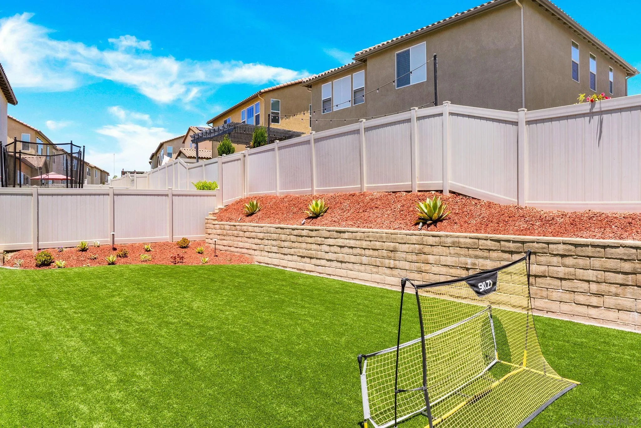 1833 Martinez Dr