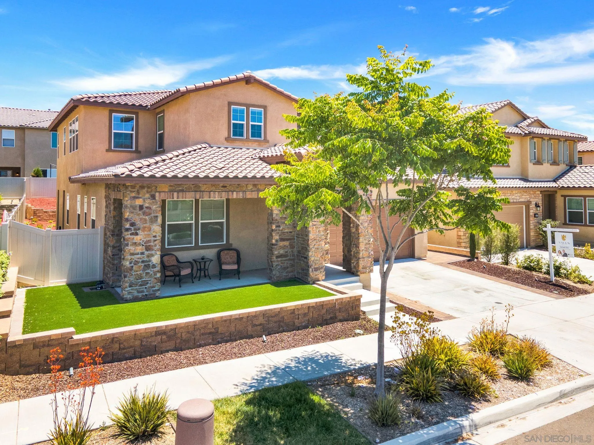 1833 Martinez Dr