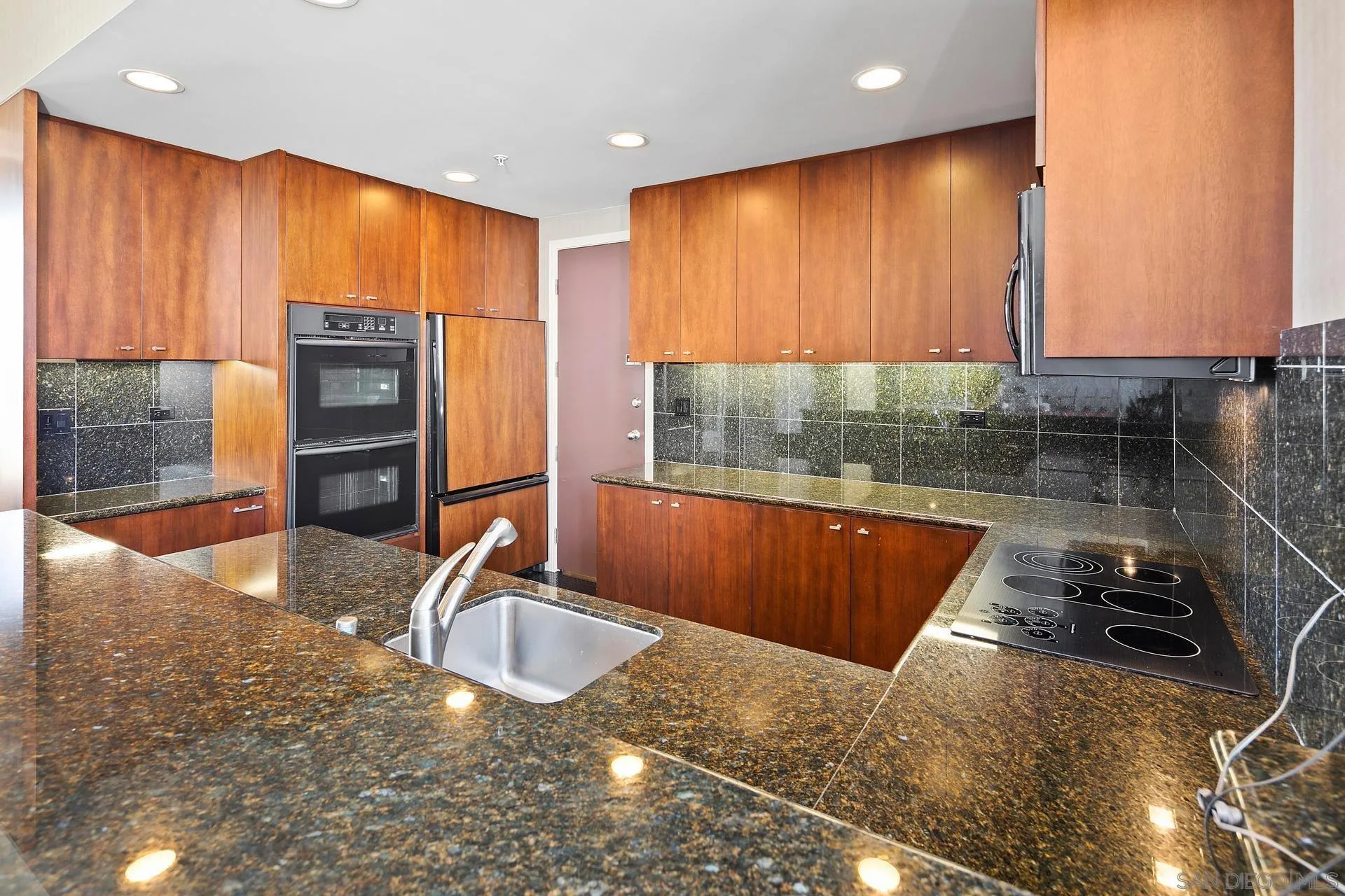 655 India St Unit 106