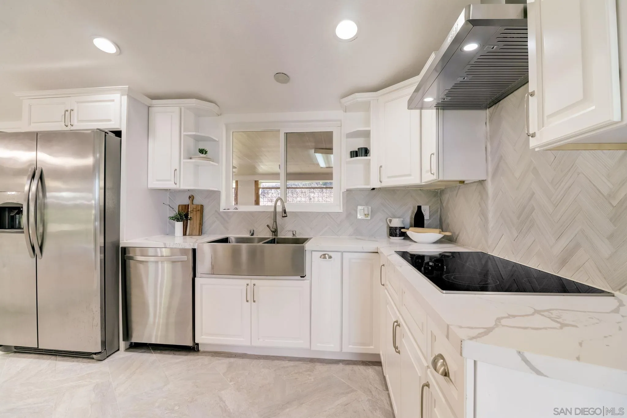 2175 Rainbow Glen Rd.