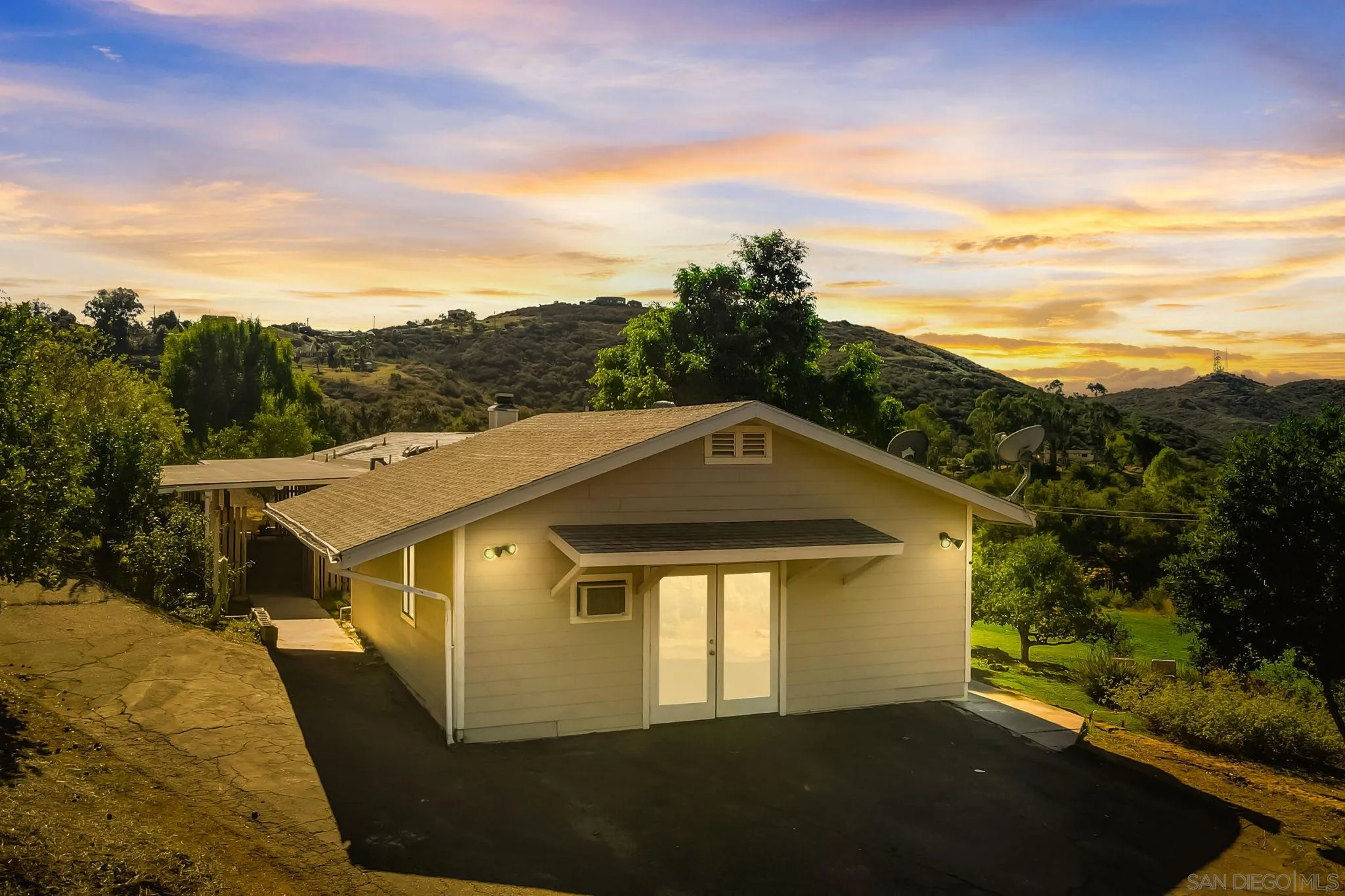 2175 Rainbow Glen Rd.