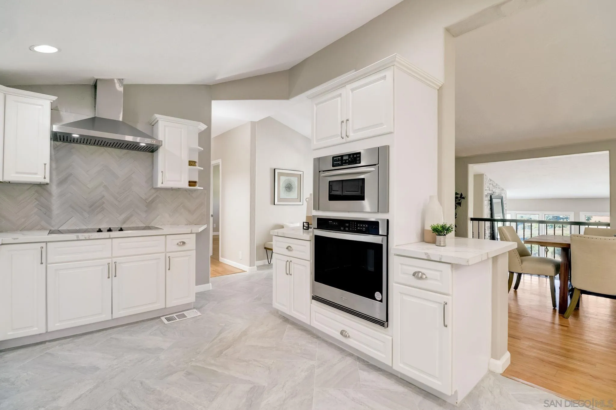2175 Rainbow Glen Rd.