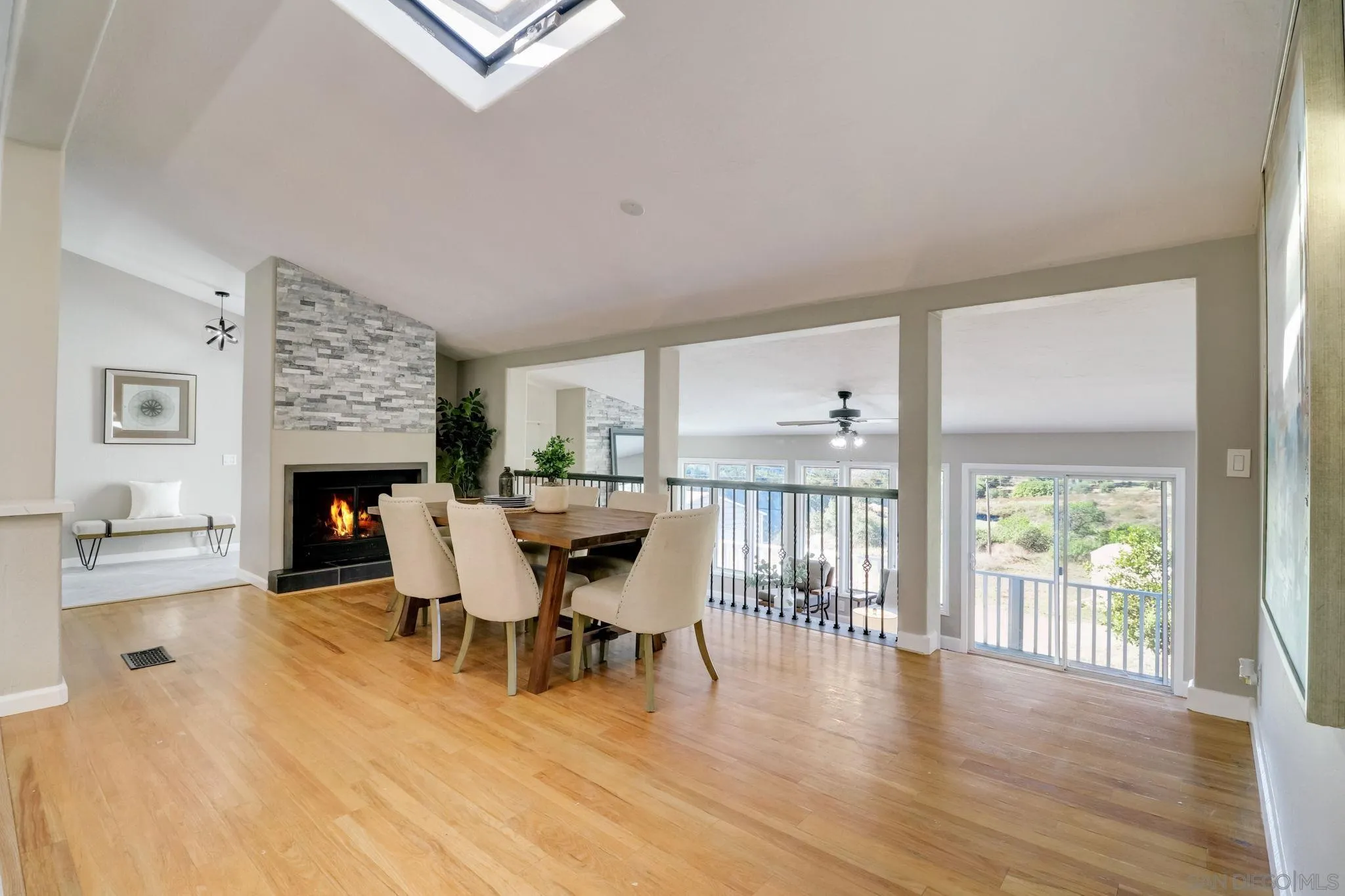 2175 Rainbow Glen Rd.