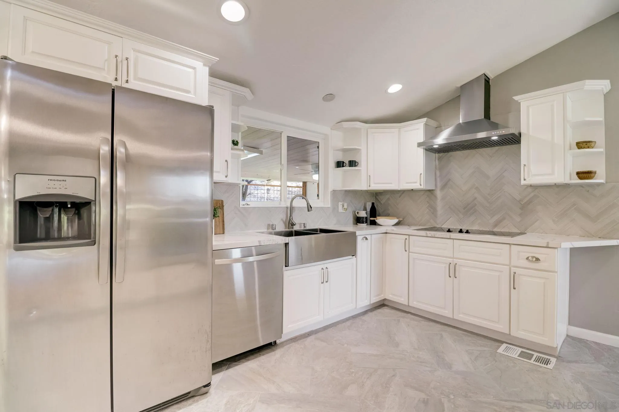 2175 Rainbow Glen Rd.