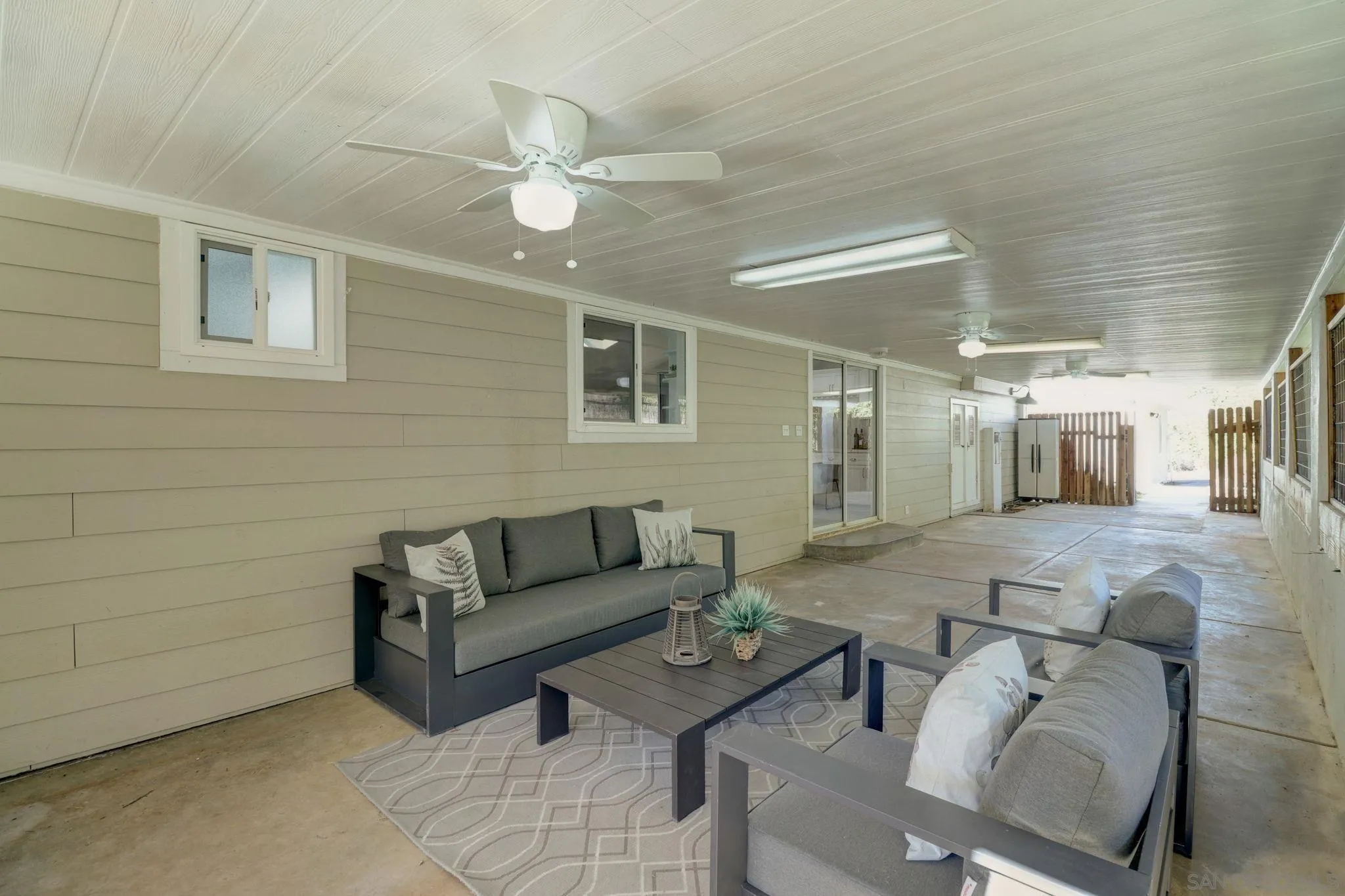2175 Rainbow Glen Rd.