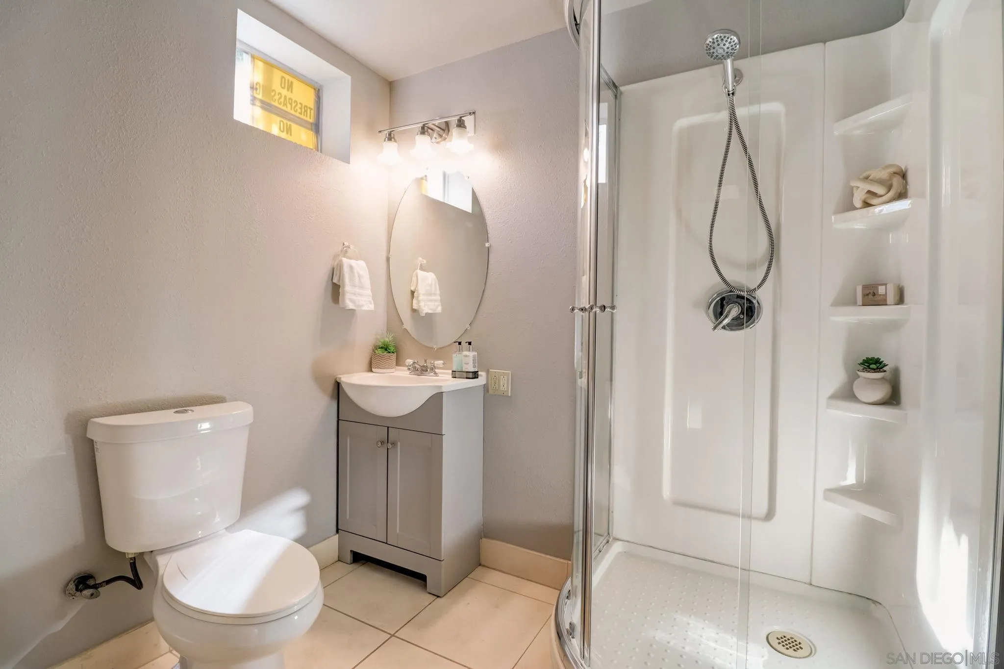 2175 Rainbow Glen Rd.
