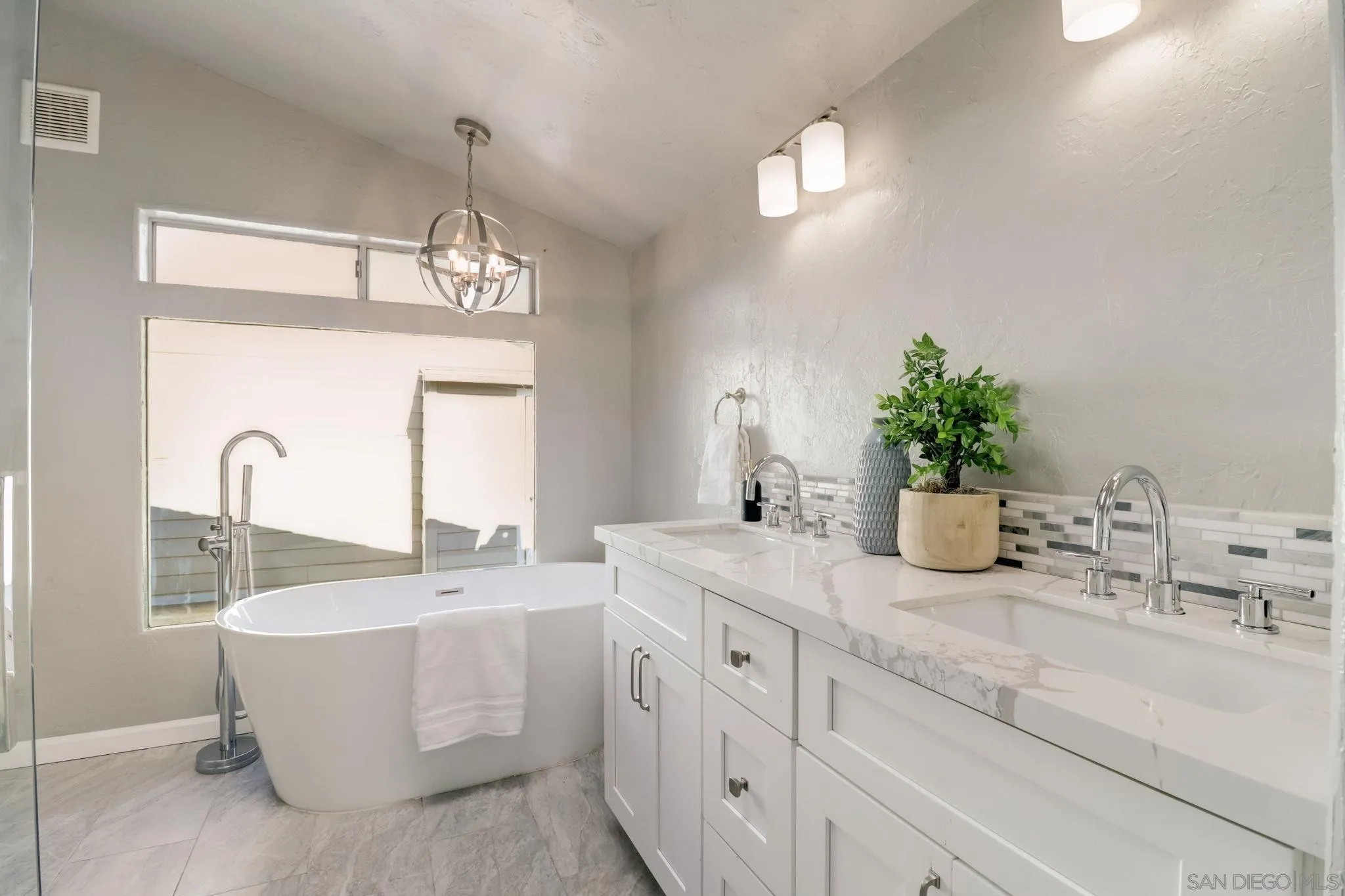 2175 Rainbow Glen Rd.
