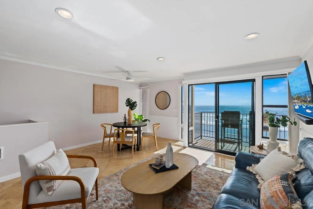 2955 Ocean St Unit 16