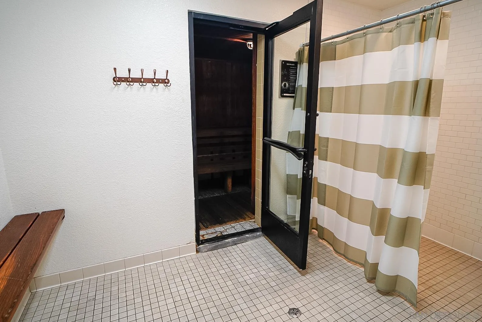 1615 Hotel Circle S Unit D102