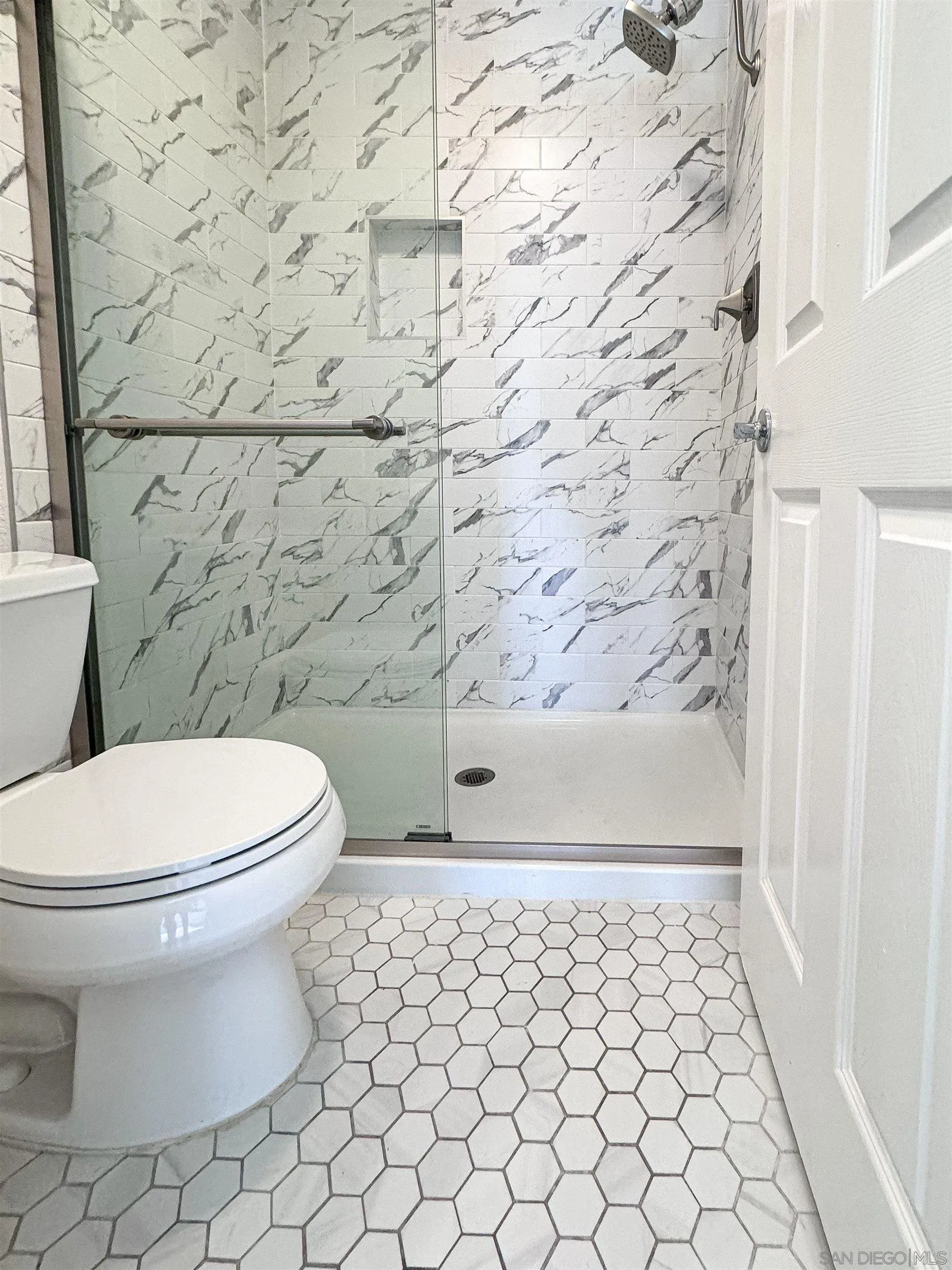 1615 Hotel Circle S Unit D102