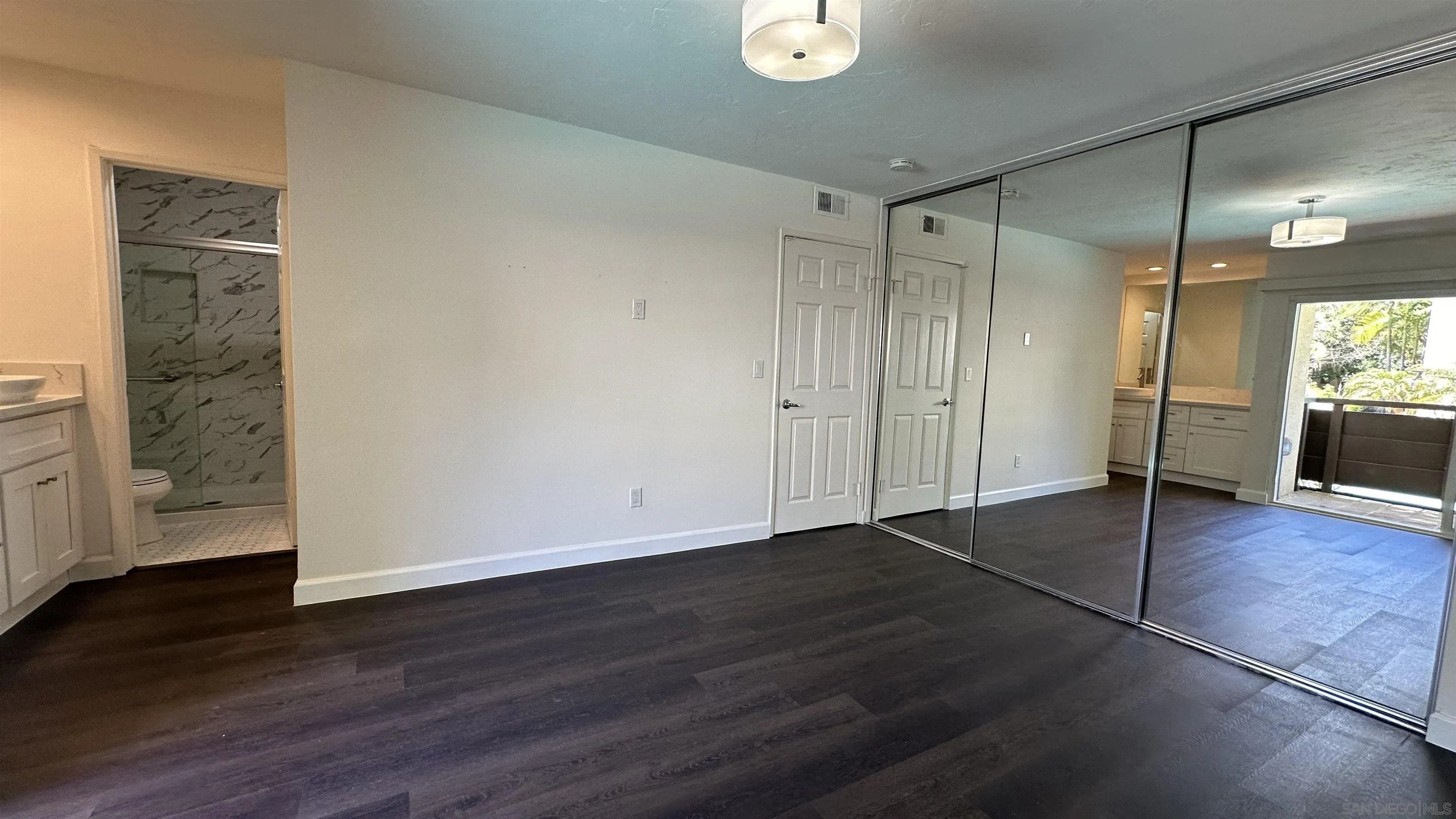 1615 Hotel Circle S Unit D102